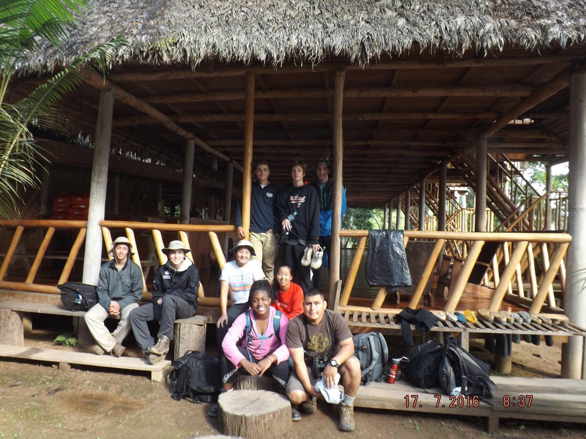 Tres Chimbadas Lake Lodge Tambopata Exterior photo