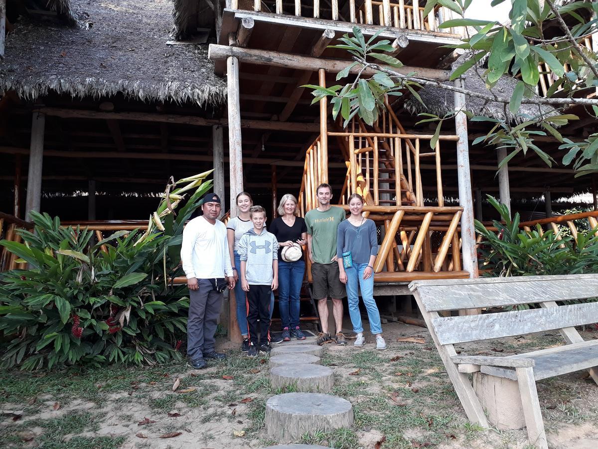 Tres Chimbadas Lake Lodge Tambopata Exterior photo